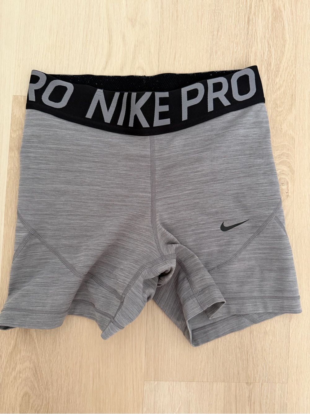 Nike pro women shorts grey size S